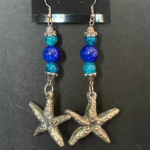 Starfish dangle earrings
